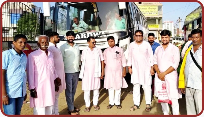Photo of the monthly bus Trip