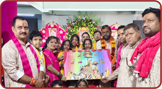 Photos of the monthly bhajan Sandhya Program.