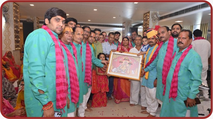 Photos of the monthly bhajan Sandhya Program.